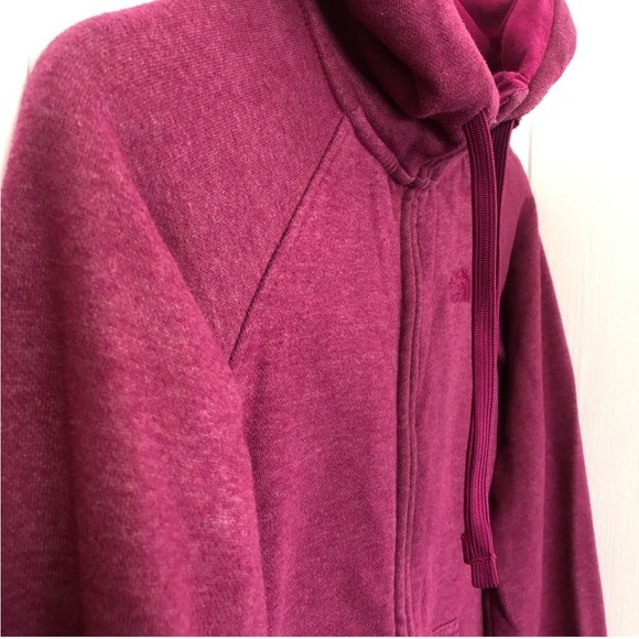 The North Face Jacket Hoodie - Picture 8 of 8